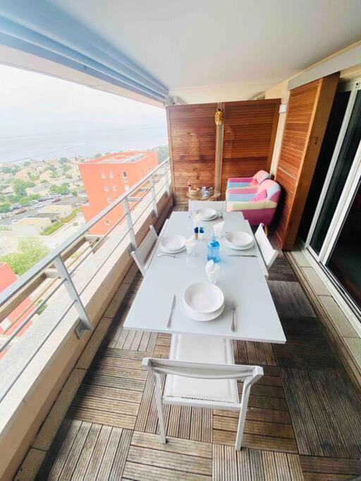 セットLuxueux T3 Piscine Et Vue Somptueuseアパートメント エクステリア 写真